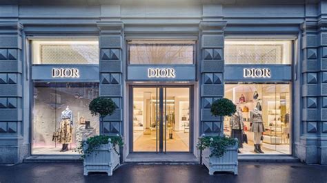 Dior boutique completed its metamorphosis and reopened its .